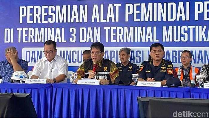 Purbaya Pasang Alat Canggih di Pelabuhan, Bikin Penyelundup Deg-degan!