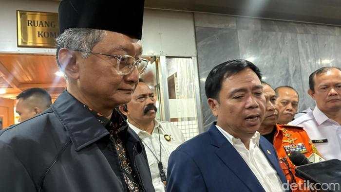 DPR Tunda Rapat Bahas Nataru: Menteri PU-Menhub Terjun ke Lokasi Bencana