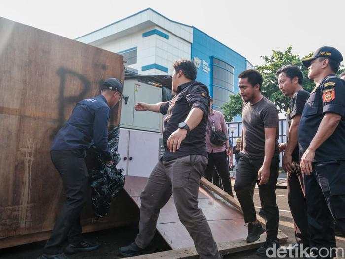 4 Mesin Rokok Ilegal Jumbo Disita! Bisa Muntahkan 3.000 Batang per Menit