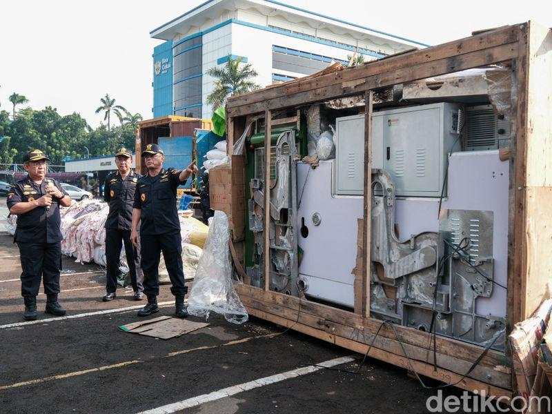 4 Mesin Rokok Ilegal Jumbo Disita! Bisa Muntahkan 3.000 Batang per Menit