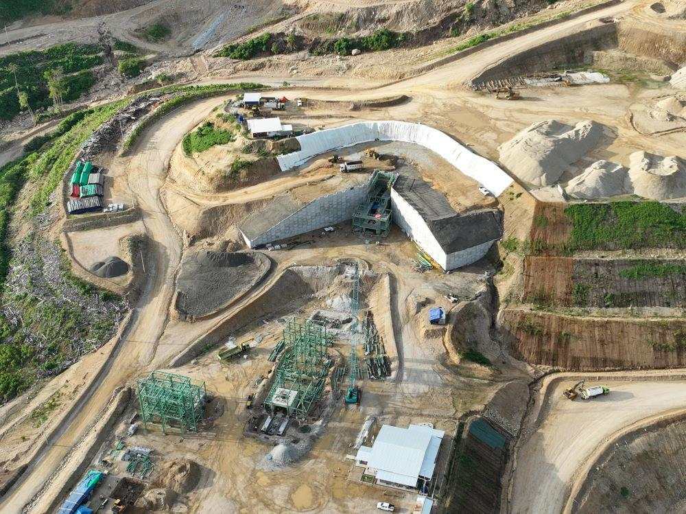 Dukung Tambang Emas Pani, Dua Anak Usaha MDKA Teken Perjanjian Sewa Alat Berat