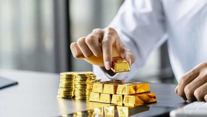 Gen Z & Milenial Ramai-ramai Nabung Emas, FOMO atau Melek Finansial?