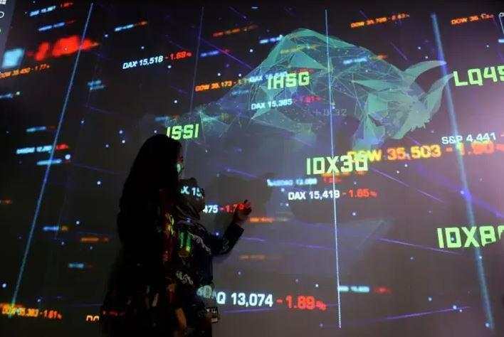 IHSG Ditutup Menguat ke 8.948, SOLA-XIPB Puncaki Top Gainers