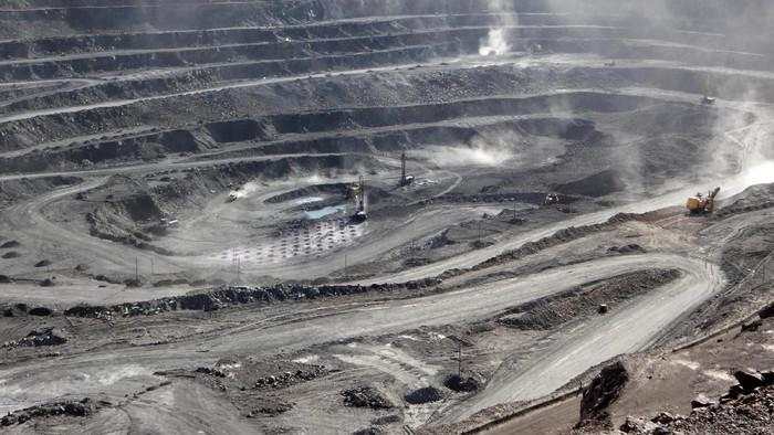 China Setop Ekspor Mineral Incaran Dunia ke Jepang