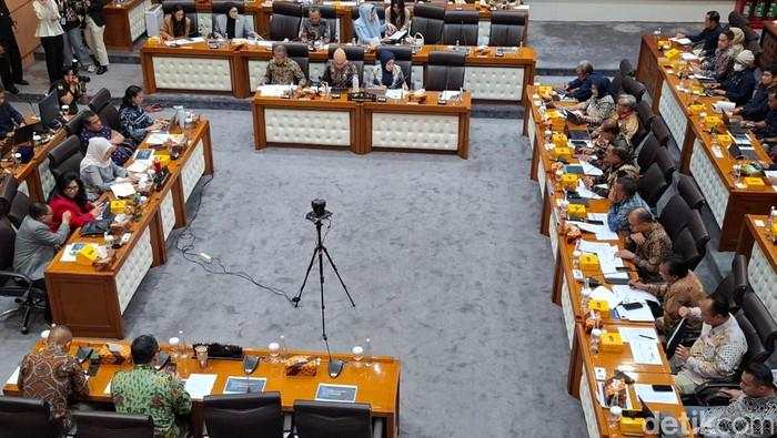 Menteri UMKM Geram Produk Murah China Banjiri RI