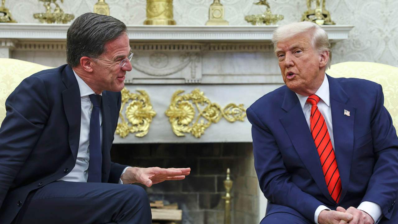 EUR/USD Sụt Giảm: Trump Hủy Mối Đe Dọa Thuế Quan, USD Tăng Cường Đà Tăng Trưởng