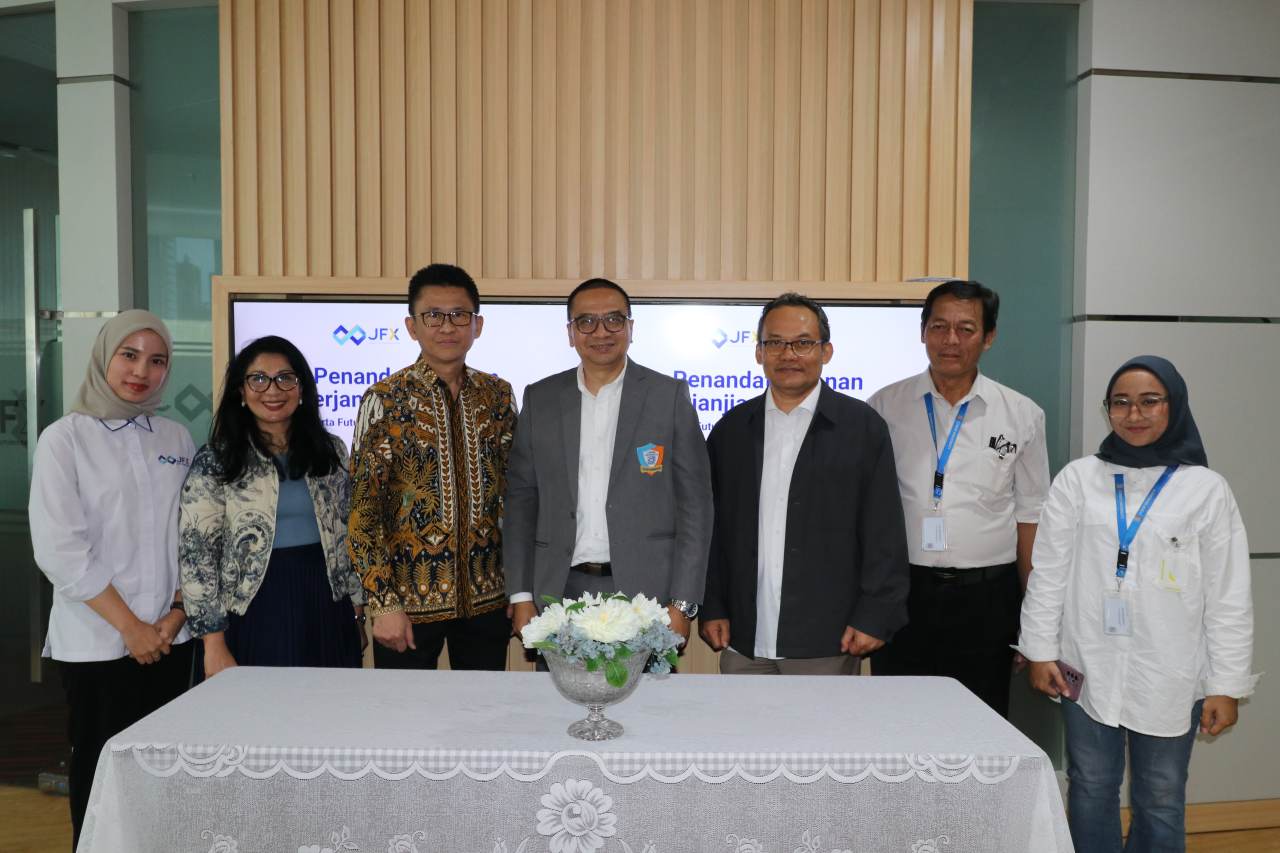 JFX dan Cyber University Teken Perjanjian Kerja Sama Edukasi, Riset, dan Pengembangan