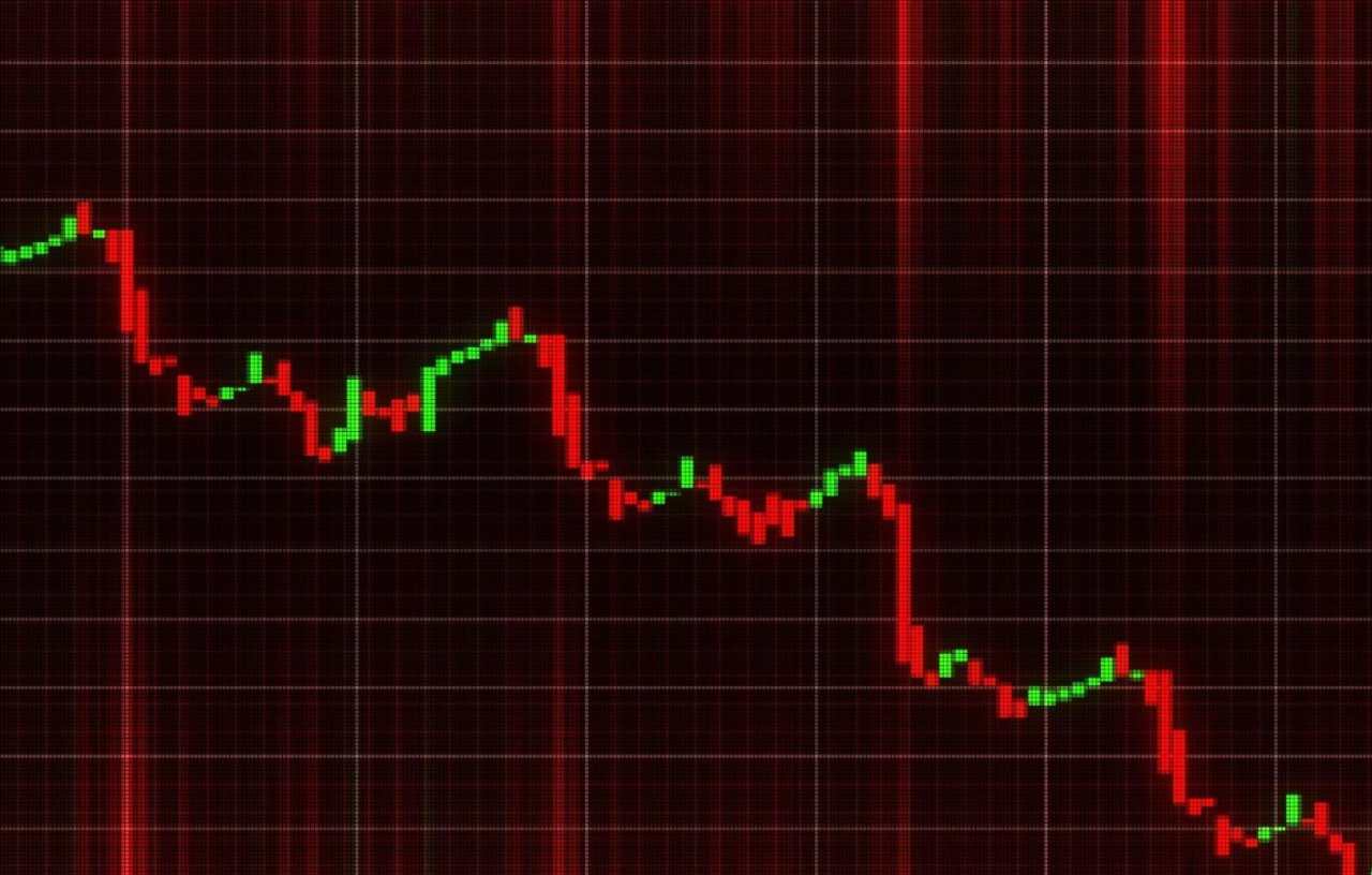 Saham HILL Parkir di Level Rp50 Imbas Anak Usaha Digugat PKPU