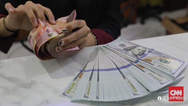 Rupiah Dibuka Melemah ke Rp16.832 per Dolar AS