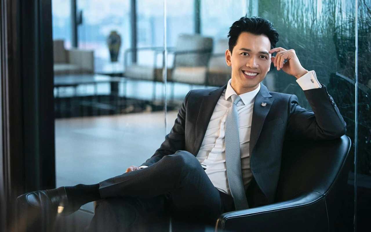 Chân dung Chủ tịch ngân hàng tuổi Ngọ trẻ nhất Việt Nam: Sở hữu profile “khủng”, lấy bằng tiến sĩ tuổi 33