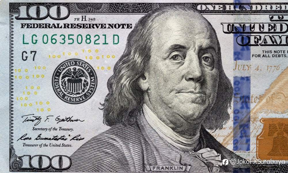 Dolar AS Tertahan di Area 100 Jelang Keputusan Suku Bunga The Fed