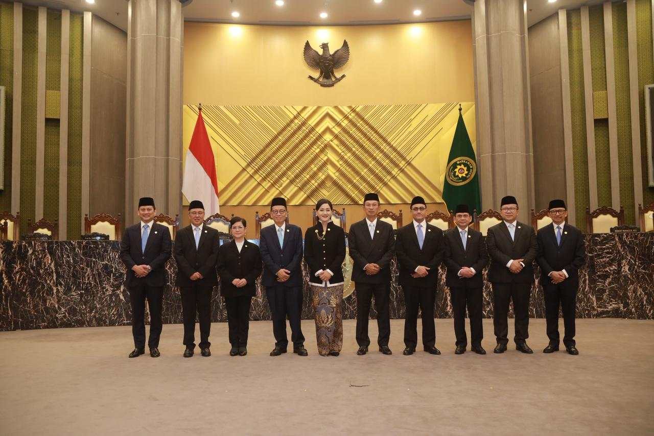 Siaran Pers: Pengucapan Sumpah Jabatan Anggota Dewan Komisioner OJK