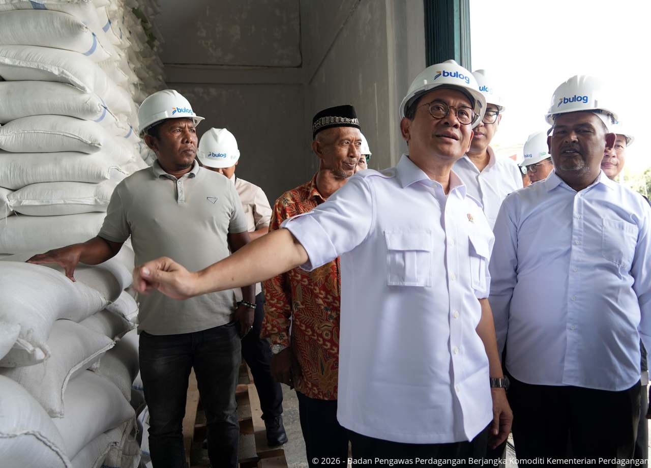 Pemantauan Ketersediaan Stok Beras di Gudang SRG Kabupaten Pidie oleh Menteri Perdagangan