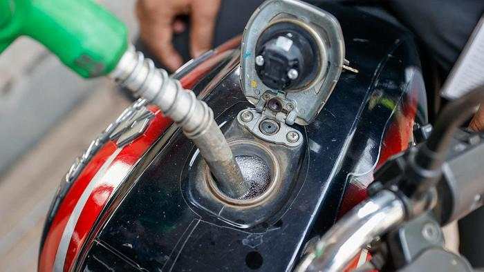 Iran Pangkas Kuota Pembelian BBM Maksimal 20 Liter