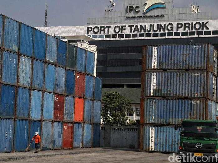 Neraca Dagang RI Masih Surplus US$ 0,95 M di Tengah Banjir Impor