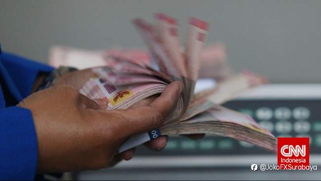 Rupiah Menguat Tipis ke Rp16.851 per Dolar AS, Terbantu Penurunan Harga Minyak