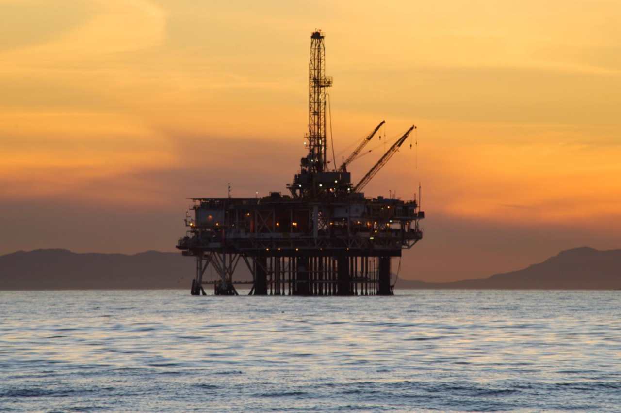 Harga Minyak WTI Naik Tipis, Pasar Cermati Dampak Konflik Iran dan Selat Hormuz