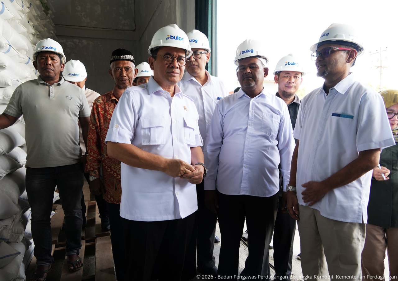 Pemantauan Ketersediaan Stok Beras di Gudang SRG Kabupaten Pidie oleh Menteri Perdagangan