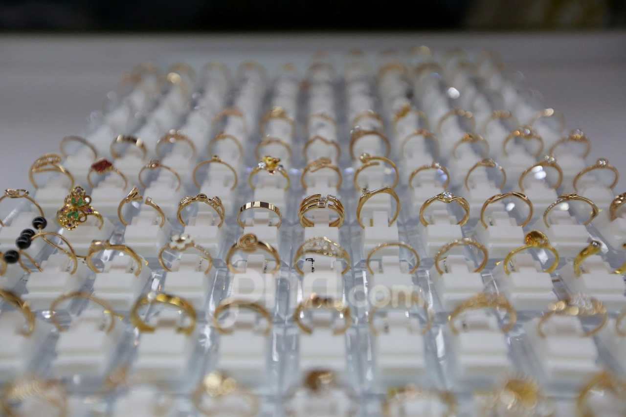 Harga Emas Rabu Pagi Naik Lagi