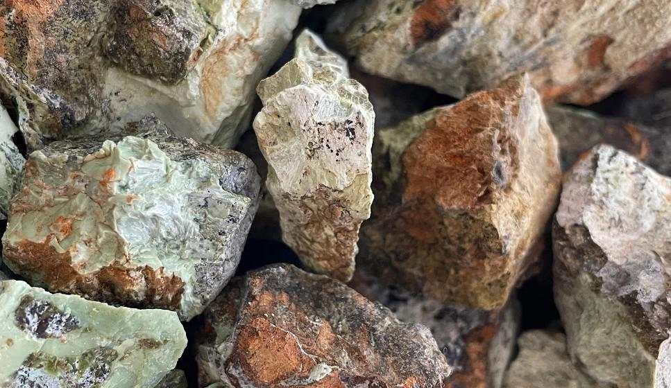 Harga Logam Dasar: Tembaga hingga Nikel Melemah di Awal Pekan