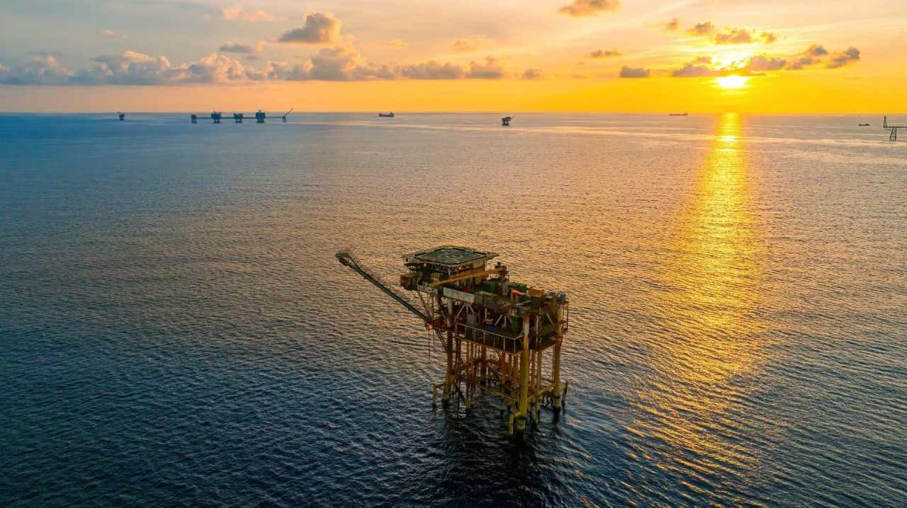 Harga Minyak Melonjak 5 Persen, Kekhawatiran Pasokan Kalahkan Rencana IEA