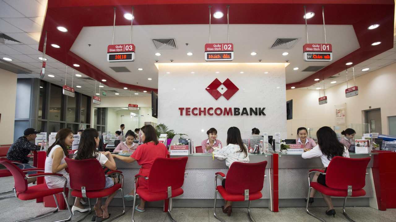 Lãi suất ngân hàng Techcombank tháng 3/2026: Tăng mạnh, gửi online cao hơn nhiều tại quầy