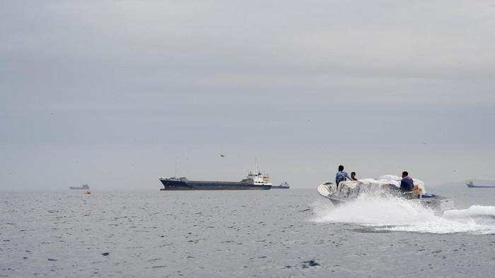 India Terpukul! Selat Hormuz Diblokade AS, Stok Minyak Cuma 30 Hari
