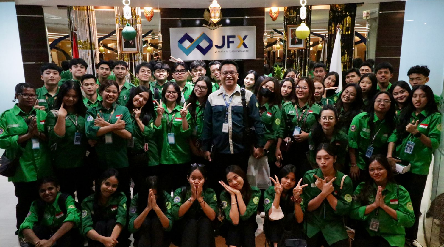 Bursa Berjangka Jakarta (JFX) Terima Kunjungan Mahasiswa UKRIM Yogyakarta untuk Pengenalan Industri PBK