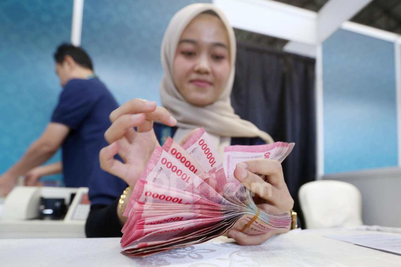 Kurs Rupiah Ambyar, USD Menyentuh Rp 17.405