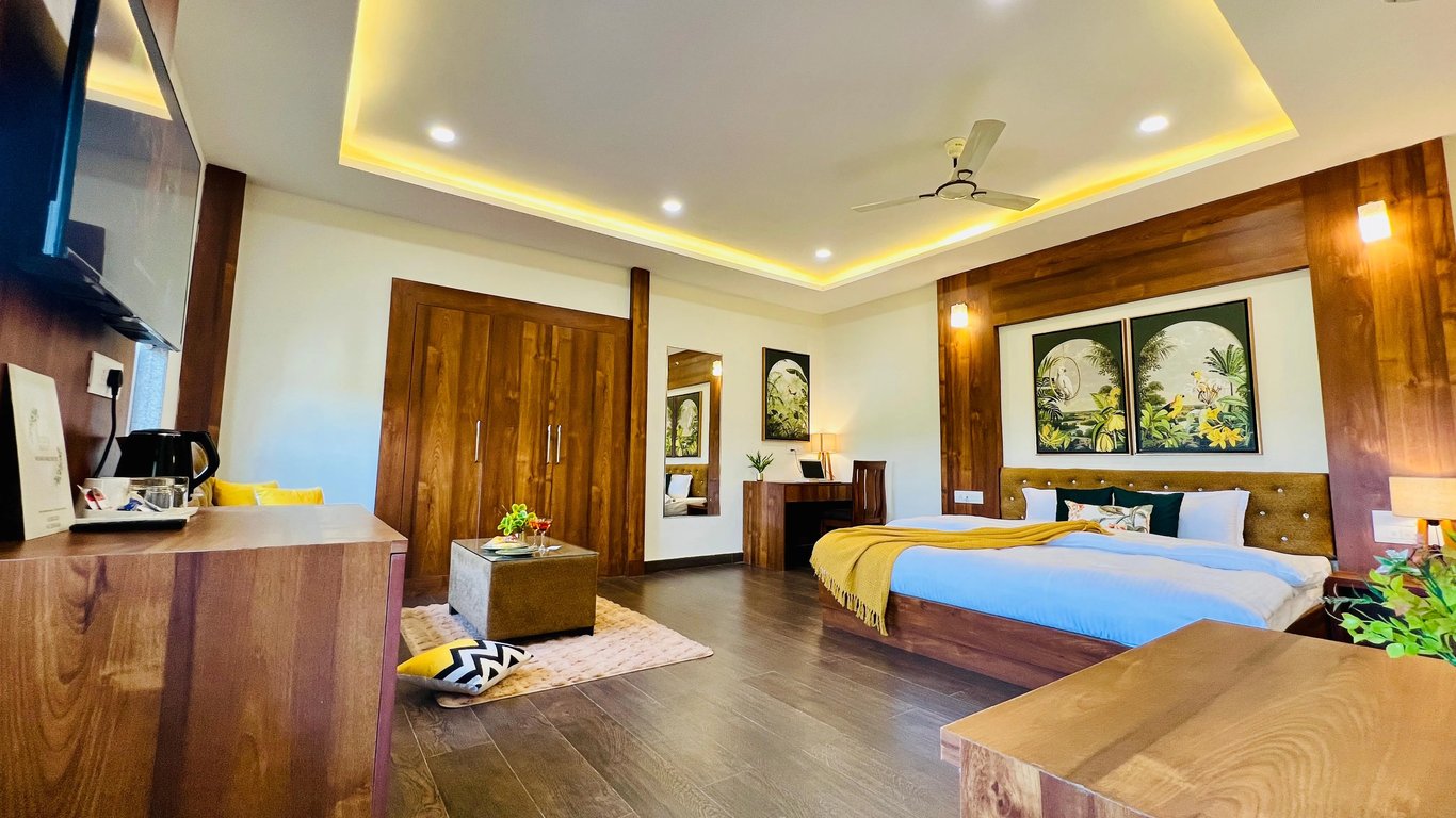 Best Hotel Near Chapora Beach Goa