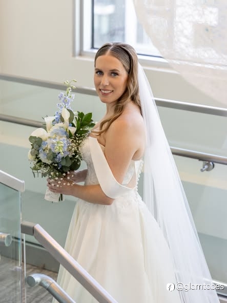 10 Reasons to Choose Onsite Makeup Services for Your Next Celebration